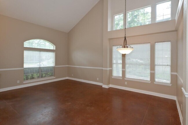 Building Photo - 15717 N Delavan Cove