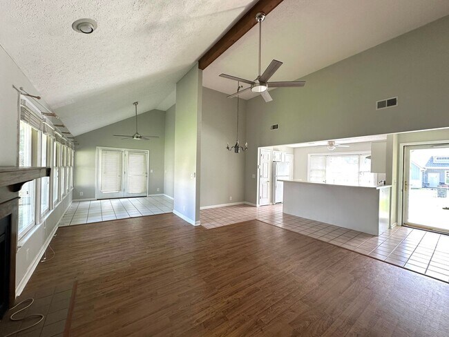 Foto del edificio - JUNE SPECIAL!!! JUNE SPECIAL!!! $100 off p...