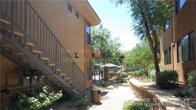 Building Photo - 6900 E Princess Dr