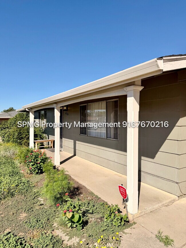 Foto del edificio - 3 Bedroom Sacramento Rental with Large Yard