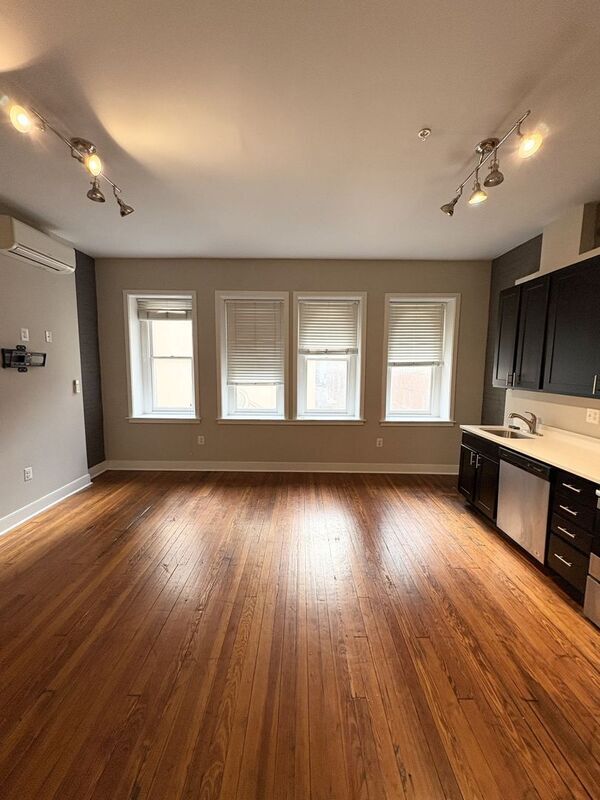 Building Photo - 21 S Calvert St