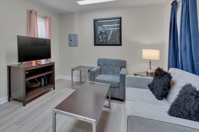 Foto del edificio - 4217 Neal Rd