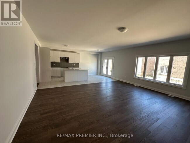 Building Photo - 6 La Reine Ave