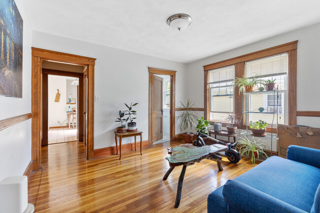 Foto del edificio - 27 Murray Hill Rd
