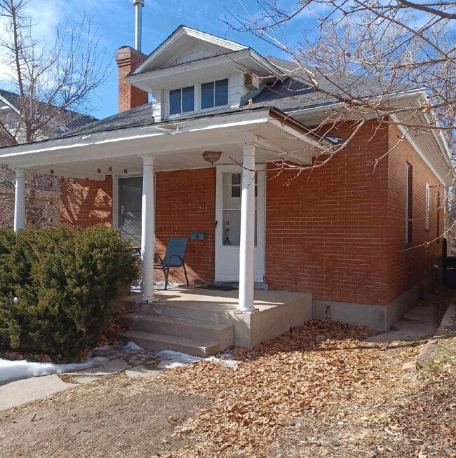 Photo - 233 S Franklin St House