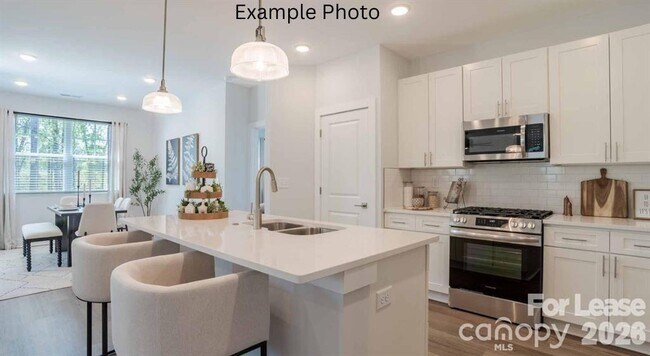 Foto del edificio - 8629 Chagrin Dr