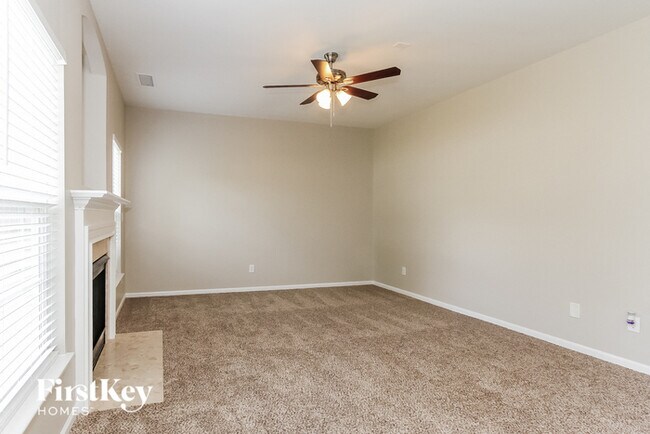 Foto del edificio - 7206 Old Plank Rd