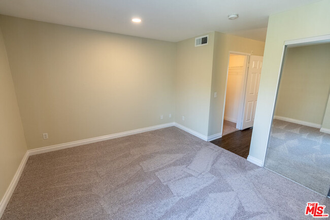 Building Photo - 4532 Murietta Ave