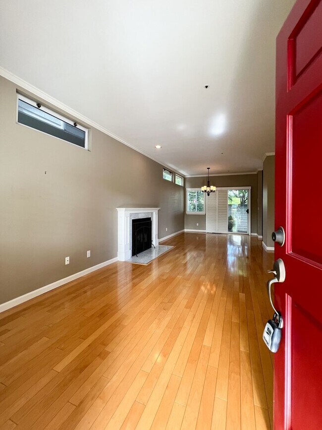 Foto del edificio - Charming Napa Condo in Quiet Court Setting