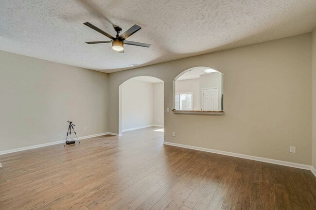 Building Photo - 1071 Ashmore Dr