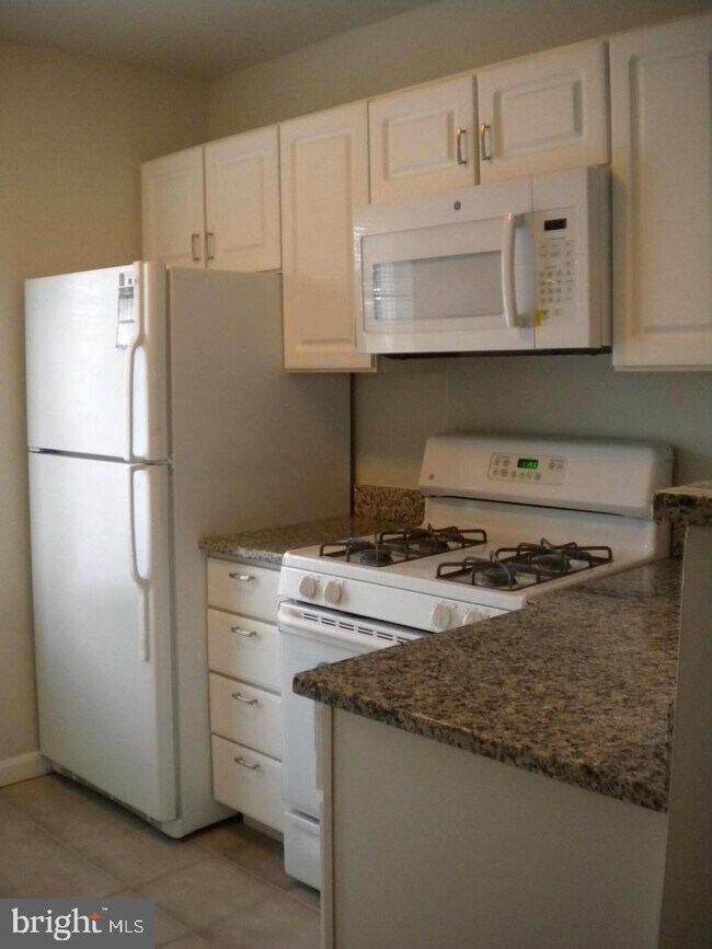 Foto del edificio - 4709 Tecumseh St