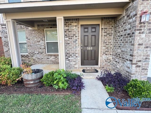 Foto del edificio - 146 Forestbrook Dr