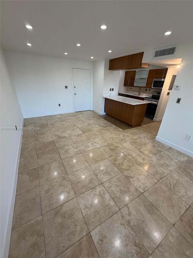 Building Photo - 4670 W 13th Ln