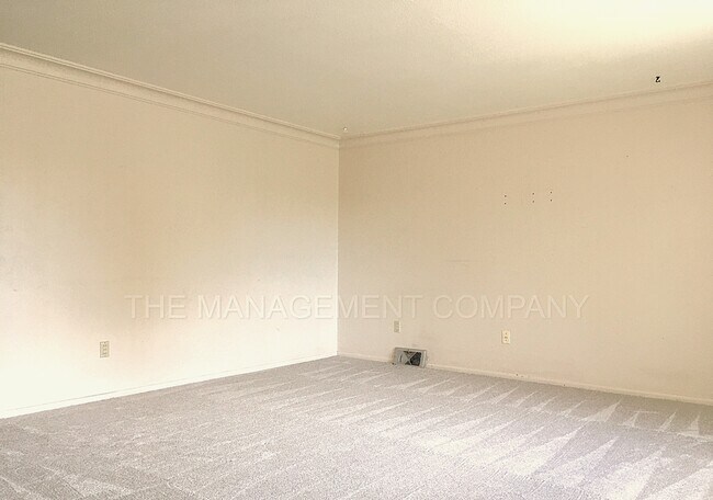 Foto del edificio - 230 Richardson Dr