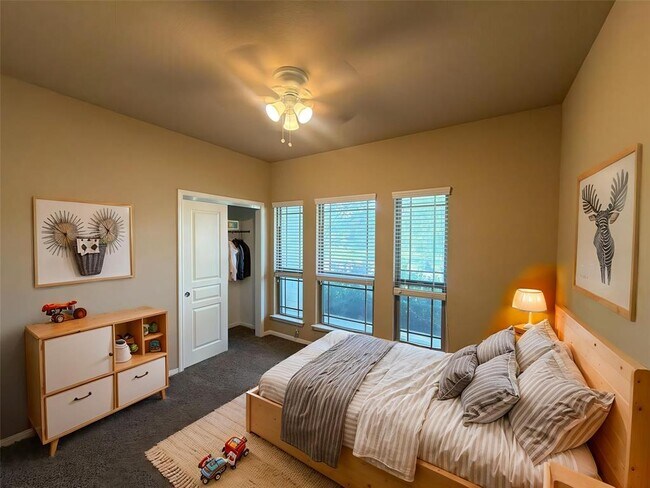 Foto del edificio - 516 Wyndcrest Drive
