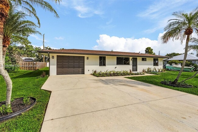 Foto del edificio - 11390 Heidi Lee Ln