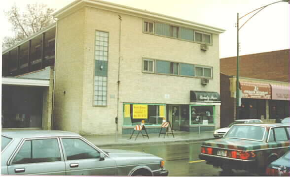 Primary Photo - 3018 W Devon Ave
