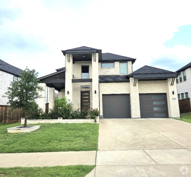 Building Photo - 8066 Glastonbury Dr