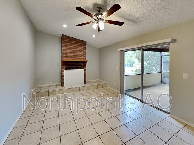 Building Photo - 1618 66th Ave Terrace E