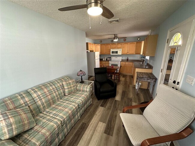 Foto del edificio - 4415 60th St Ct W