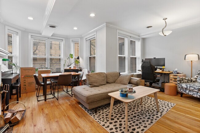 Foto del edificio - 945 W Gordon Terrace