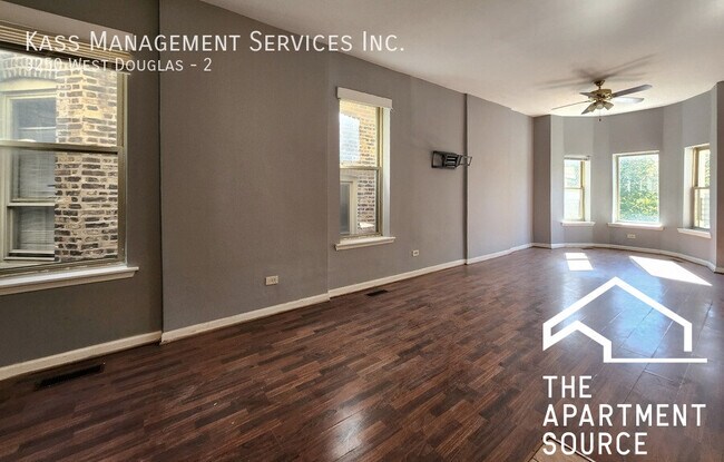 Foto del edificio - 3248 W Douglas Blvd