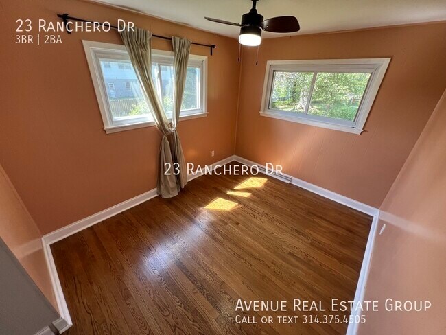Building Photo - Just Listed! 23 Ranchero Dr