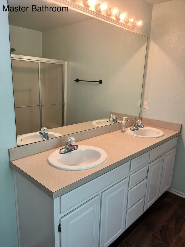 Foto del edificio - 12828 N 131st E Ave