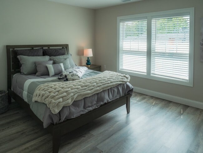 Building Photo - 7 Hospital Ave