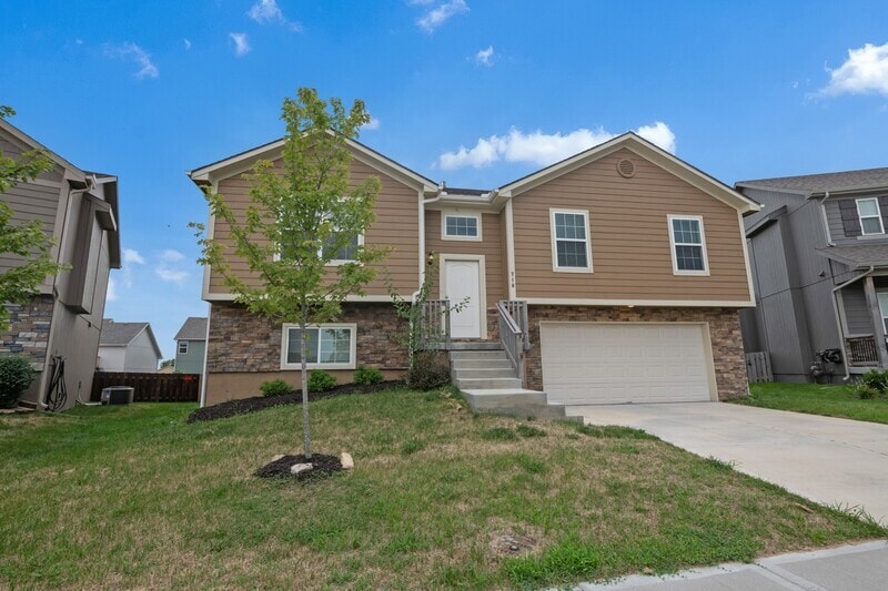 710 Charles Cir, Belton, MO 64012 House Rental in Belton, MO