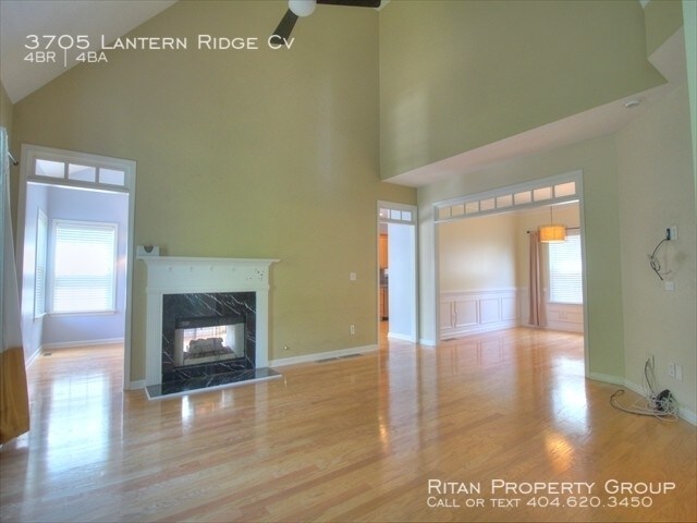 Building Photo - 3705 Lantern Ridge Cv