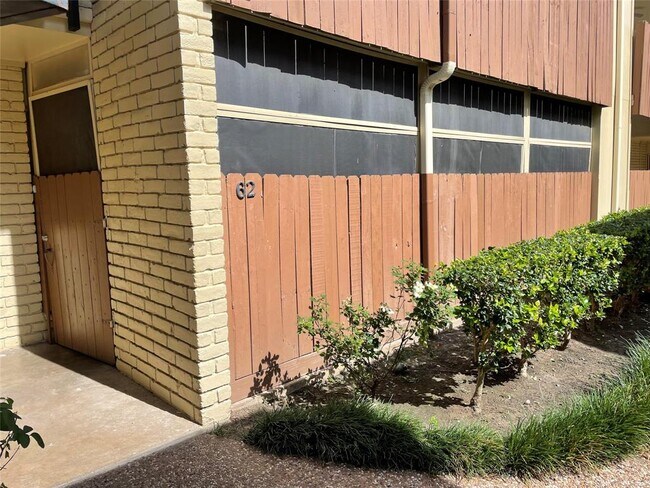 Building Photo - 7714 Renwick Dr