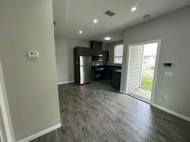 Building Photo - 1308 Quitaca Dr