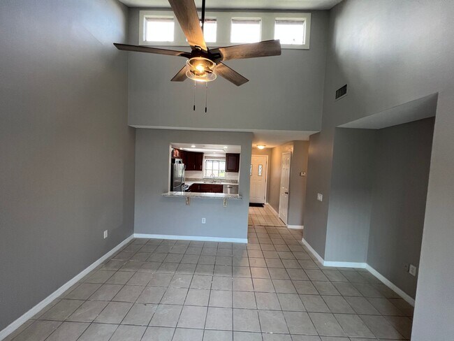 Foto del edificio - Updated & Remodeled 2/2 Townhouse in Kissimmee