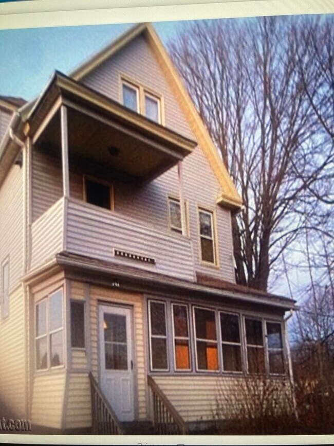 141 Old Foxon Rd Unit 1, East Haven, CT 06513 Apartments in East