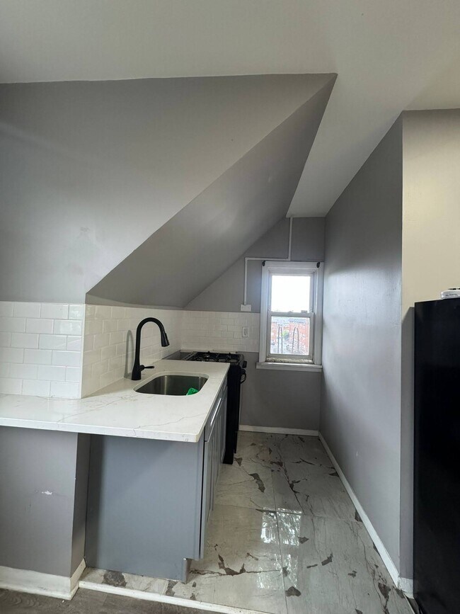 Foto del edificio - 72 Linden Ave