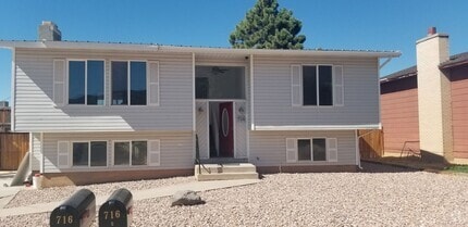 Building Photo - 716 W Mountain View Dr