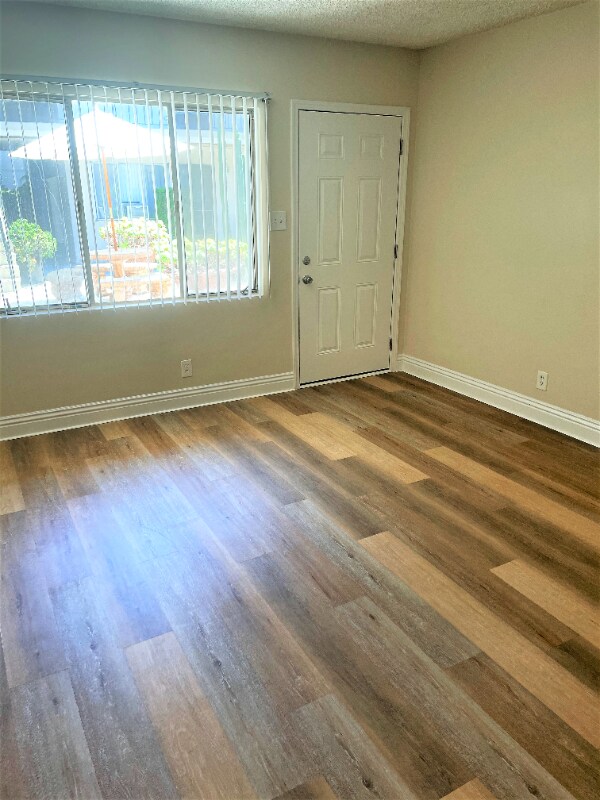 Foto del edificio - 850 S Rosemead Blvd