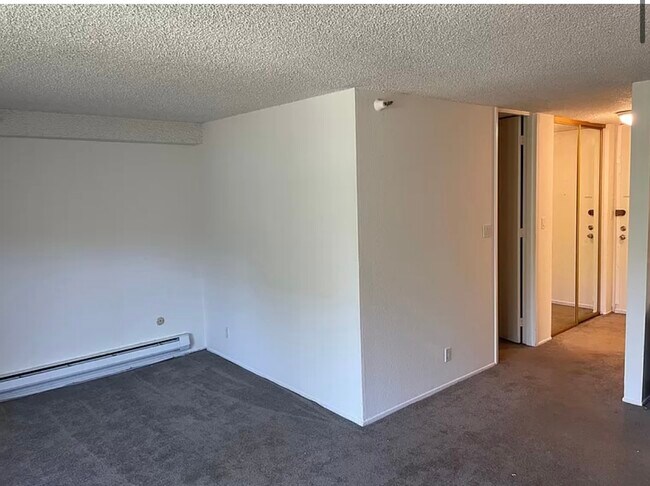 Foto del edificio - 3332 Shelter Creek Ln