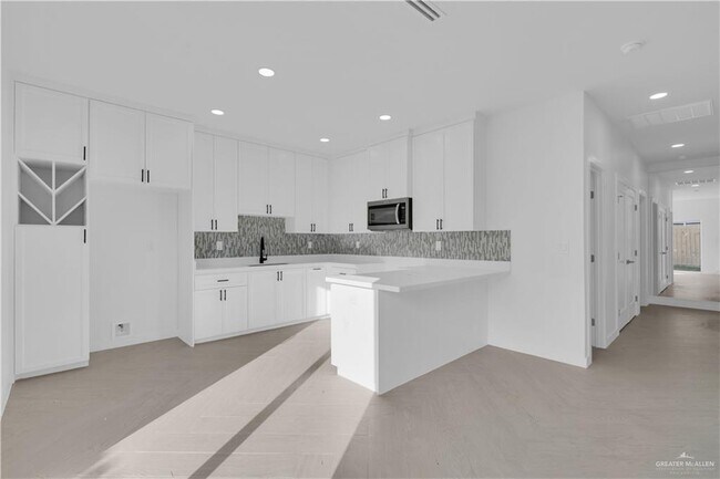 Building Photo - 12 Estevan St