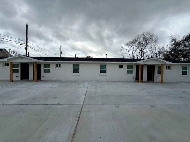 Foto del edificio - 206 E 33rd St