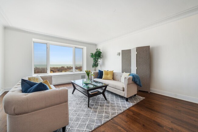 Foto del edificio - 2130 N Lincoln Park W