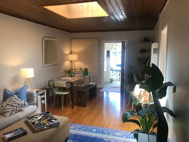 Foto del edificio - 242-236 Beach Street