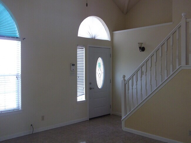 Building Photo - 7744 Nardo Goodman Dr