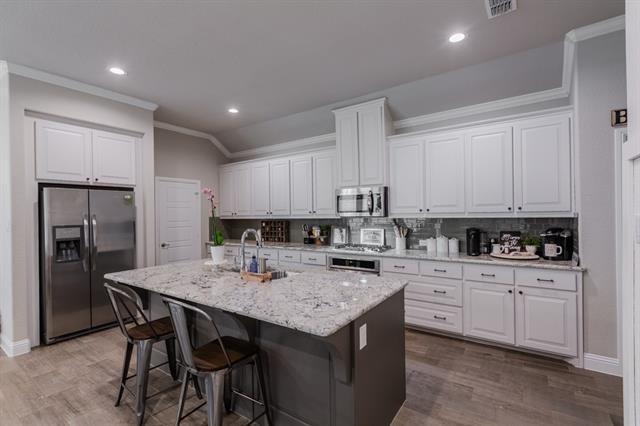 Building Photo - 936 Parkside Dr