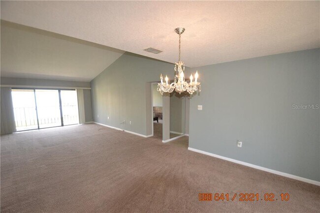 Building Photo - 7530 Sunshine Skyway Ln S