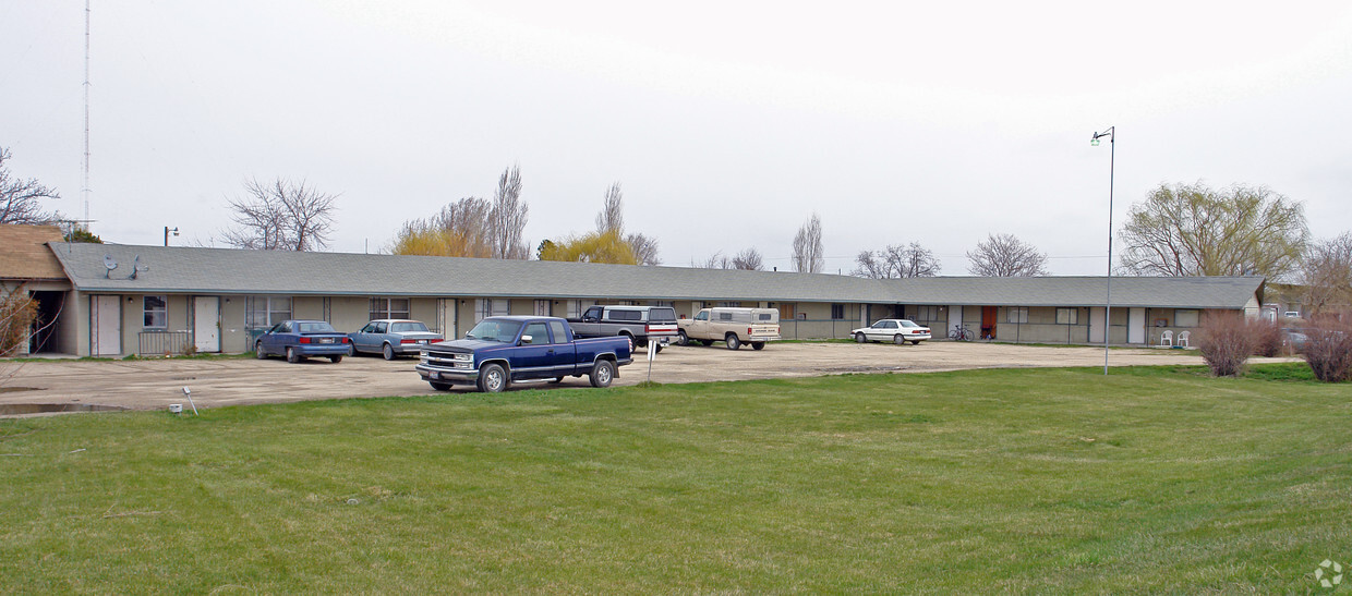 Building Photo - 5205 Us-20 26