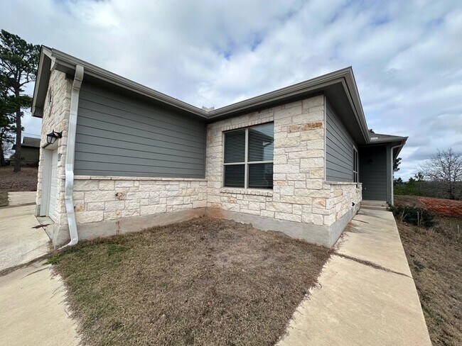 Building Photo - 200 Mauna Kea Ln