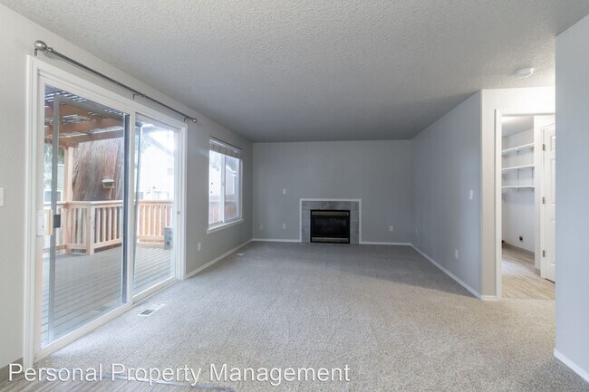 Foto del edificio - 3 br, 2.5 bath House - 8416 Ne 15th ST