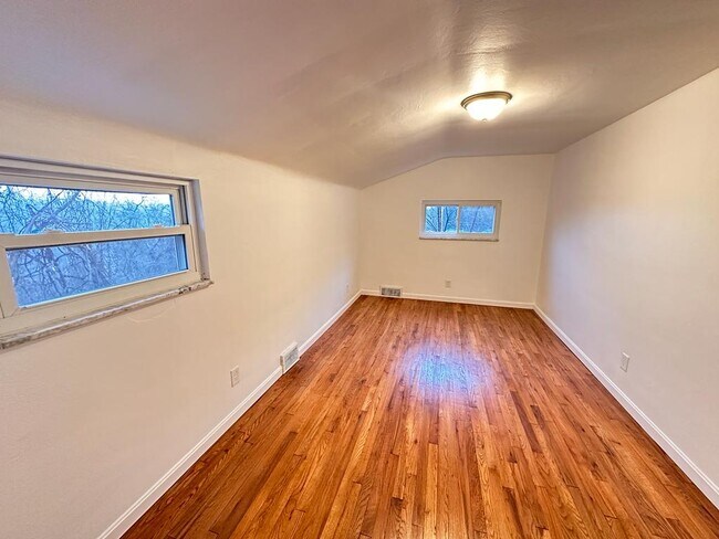 Foto del edificio - 112 Westminster Dr